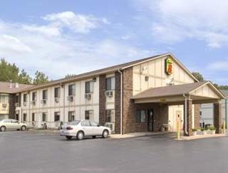Super 8 by Wyndham East Moline - 9