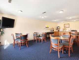 Days Inn by Wyndham Hannibal - Hannibal - 8