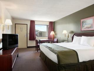 Days Inn by Wyndham Hannibal - Hannibal - 7