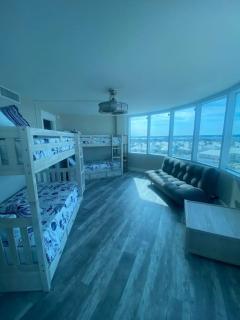 2 Bedroom 2 bath Condo on the Beach on the 8th Floor - Daytona Beach - 3