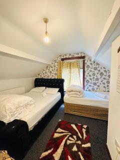 Unique private rooms (1) - Bolton - 5