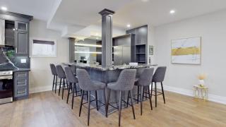 Family Modern walkout Basement wSauna Indoor Fireplace Wifi - 5