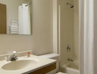 Quality Inn & Suites Howe - Sturgis - 5