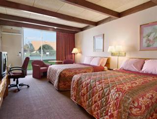 Days Inn by Wyndham Niles - 3