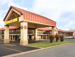Super 8 by Wyndham Tulsa - Tulsa - 8
