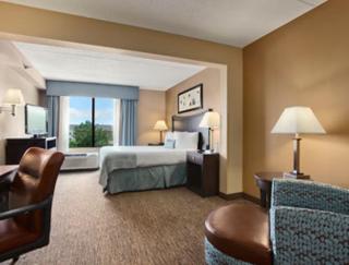 Holiday Inn Express Fayetteville Fort Bragg by IHG - 4