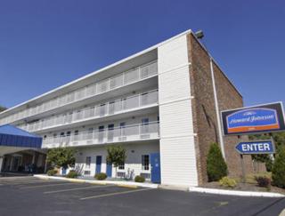 Howard Johnson by Wyndham Staunton - 8