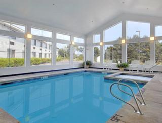 Super 8 by Wyndham Portland/Westbrook Area - 6