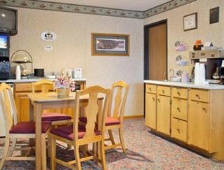 Super 8 by Wyndham Milbank SD - Milbank - 7