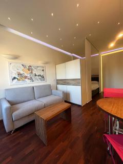 Adelaide Suite - Stresa - 0