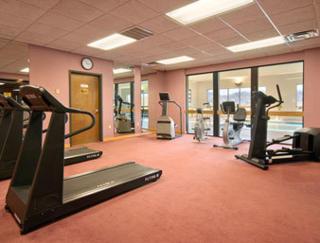 Days Inn & Suites by Wyndham Sutton Flatwoods - Sutton - 2