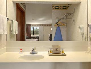 Super 8 by Wyndham Cabot - Cabot - 6
