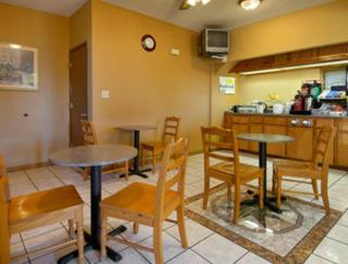 Days Inn by Wyndham Alamogordo White Sands - 7