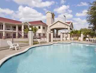 Super 8 by Wyndham Houston/Brookhollow NW - 4