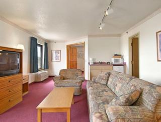 Super 8 by Wyndham Watertown WI - Watertown - 5