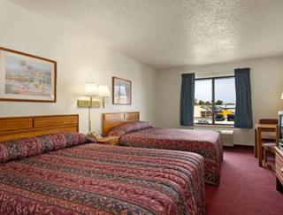 Super 8 by Wyndham Watertown WI - Watertown - 2