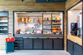 Moxy Plymouth - 3