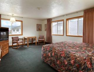 Super 8 by Wyndham Driggs - 4