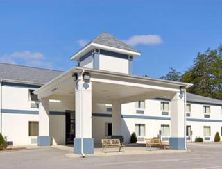 Magnuson Hotel West Liberty - 9