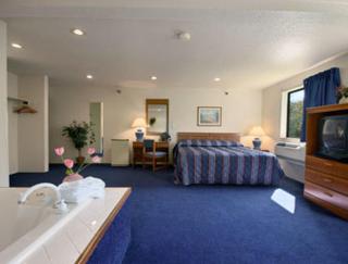 Super 8 by Wyndham Delmont - Delmont - 6