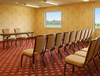 Days Inn & Suites by Wyndham Wynne - Wynne - 2