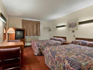 Super 8 by Wyndham Longmont/Del Camino - Longmont - 4