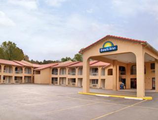 Days Inn by Wyndham Ruidoso Downs - 9