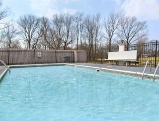 Days Inn by Wyndham Martin - Martin - 3