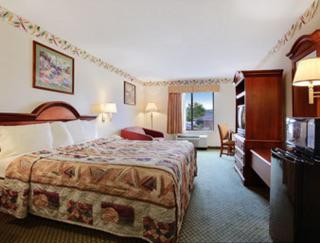 Days Inn by Wyndham Louisburg - Louisburg - 6