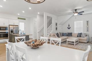 30A Pet Friendly Beach House - The Charming Blue Haven by Panhandle Getaways - 2