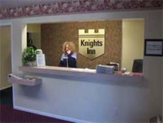 Travelodge by Wyndham New Philadelphia - New Philadelphia - 8