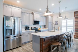 Lost Key 6608 Carlinga Dr By Pkrm - 2