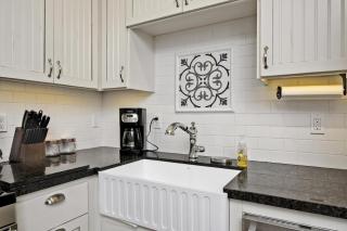 Santini Farm House - Geyserville - 7
