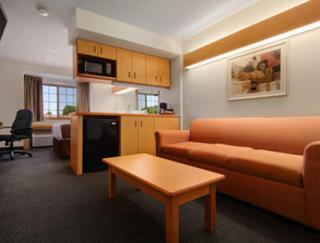 Microtel Inn & Suites by Wyndham Culpeper - Culpeper - 6