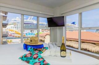 Upscale Studio City And Harbor Views Urban Oasis - 8