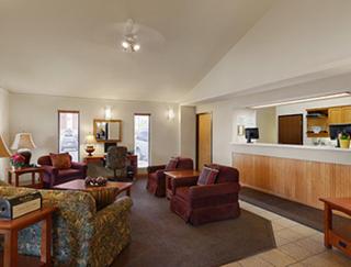 Super 8 by Wyndham Cheyenne WY - 8