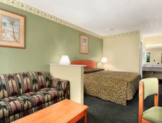 Super 8 by Wyndham Shreveport - Shreveport - 5
