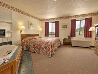 Super 8 by Wyndham Newcomerstown - Newcomerstown - 6