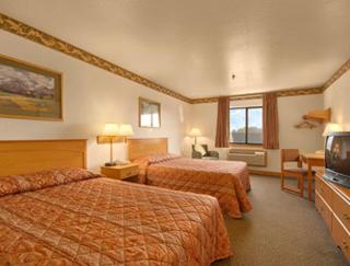 Super 8 by Wyndham Uniontown PA - Uniontown - 4