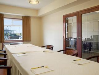 Super 8 by Wyndham Fort Saskatchewan - Fort Saskatchewan - 3