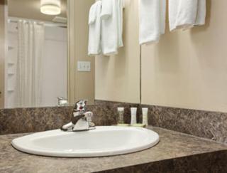 Super 8 by Wyndham Saskatoon Near Saskatoon Airport - 3