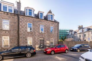 * Ground Floor * The Grove * - Aberdeen - 8