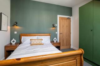 Remodelled Luxury 3 Bed Apartment - Aberdeen - 9