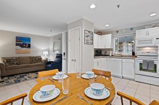 Steps to Pool and Beach Family Condo in Hilton Head - Hilton Head Island - 8