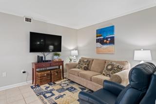 Steps to Pool and Beach Family Condo in Hilton Head - Hilton Head Island - 6