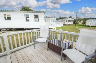 Great 6 Berth Caravan For Hire At Cherry Tree Holiday Park In Norfolk Ref 70801C - 7