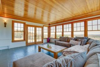 Wellness Retreat with Views! Upscale Marlboro Cabin - 9