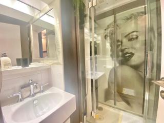 Le Delacroix 2 By SCLS Locations - 2