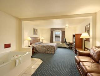 Super 8 by Wyndham White Hall - White Hall - 9