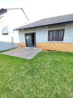 Priceless Cove. Garden Cottage - Midrand - 3
